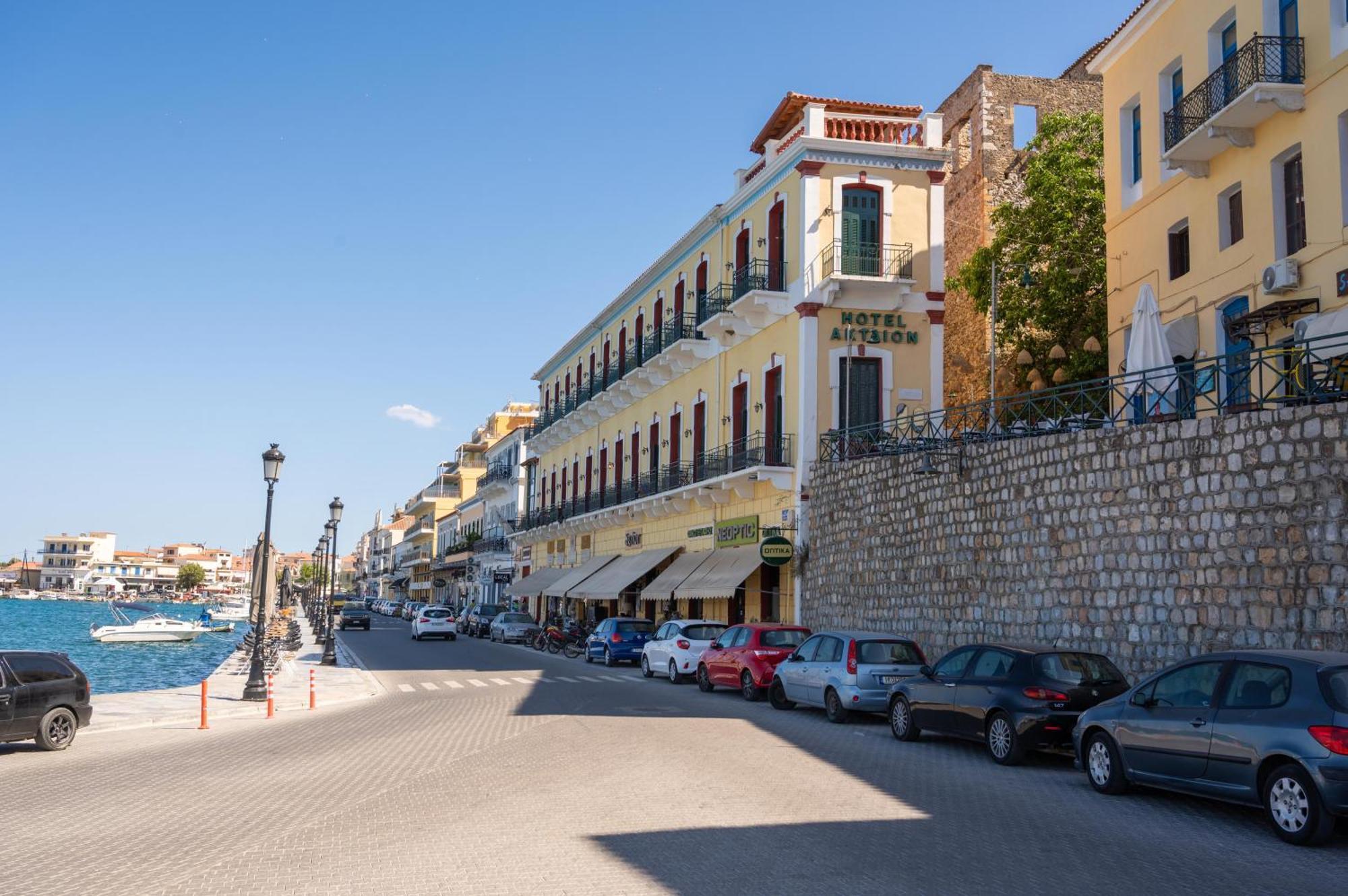 Aktaion City Hotel Gythio Exterior foto